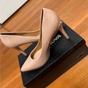 Fashion Nova Carlotta pumps